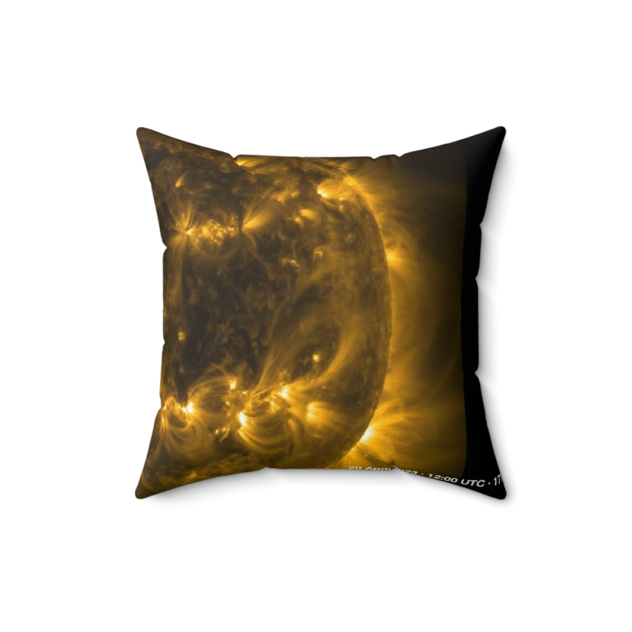 Solar 171Å — 2023-04-20 · Throw Pillow